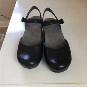 Dansko Sam Size 7 (37)